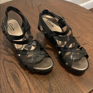 Clarks Women's Elegant Black Sandals
